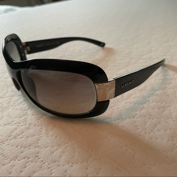 Versace Black Wraparound Sunglasses with Glossy Finish - Picture 3 of 9